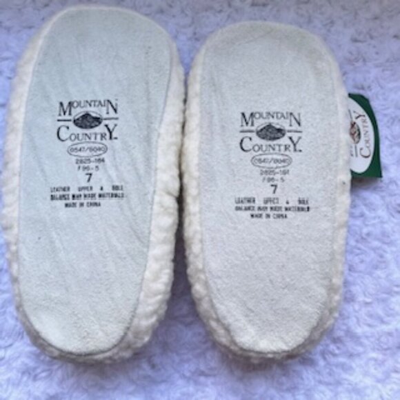 NEW Vintage Authentic‎ Mountain Country Purple Slippers Women’s Size 7 NWT - Picture 2 of 7